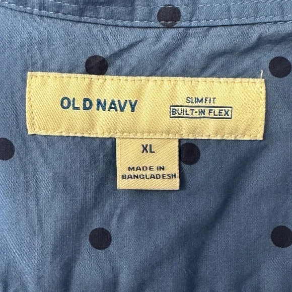 Old Navy Short Sleeve Men’s Button Down - Picture 3 of 3